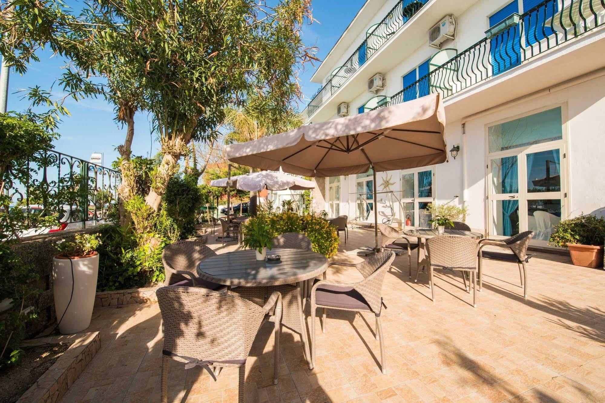 Hotel Stella Maris Terme 카사밋쵸라테르메 외부 사진